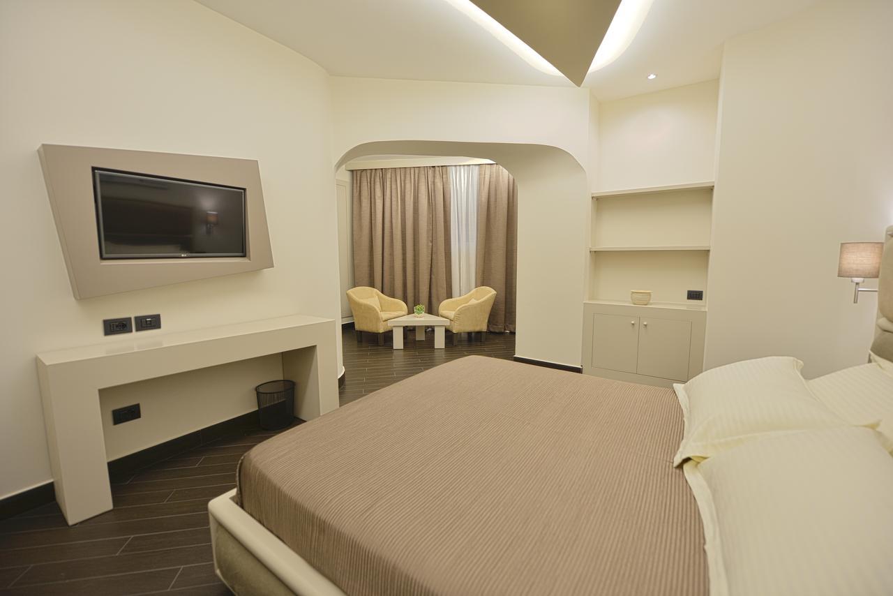 Petit Hotel Elita Shkodër Eksteriør billede